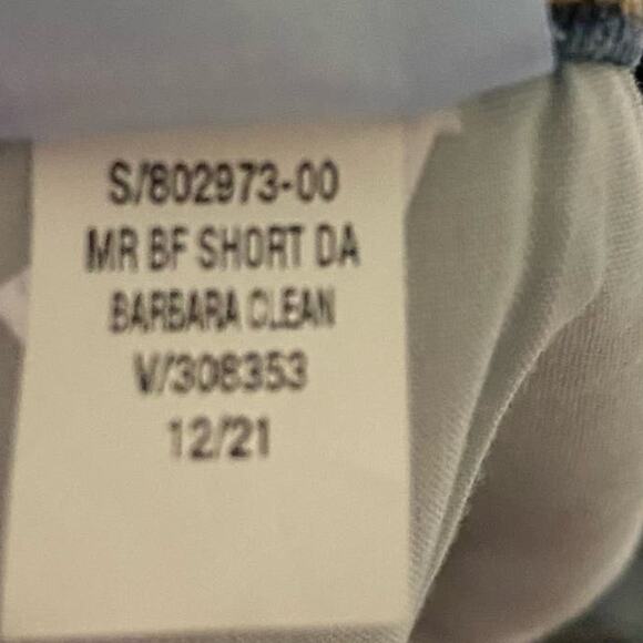 Old Navy Mid Rise Boyfriend Barbara Clean Denim Blue Jean Shorts Size 18 - Picture 6 of 7